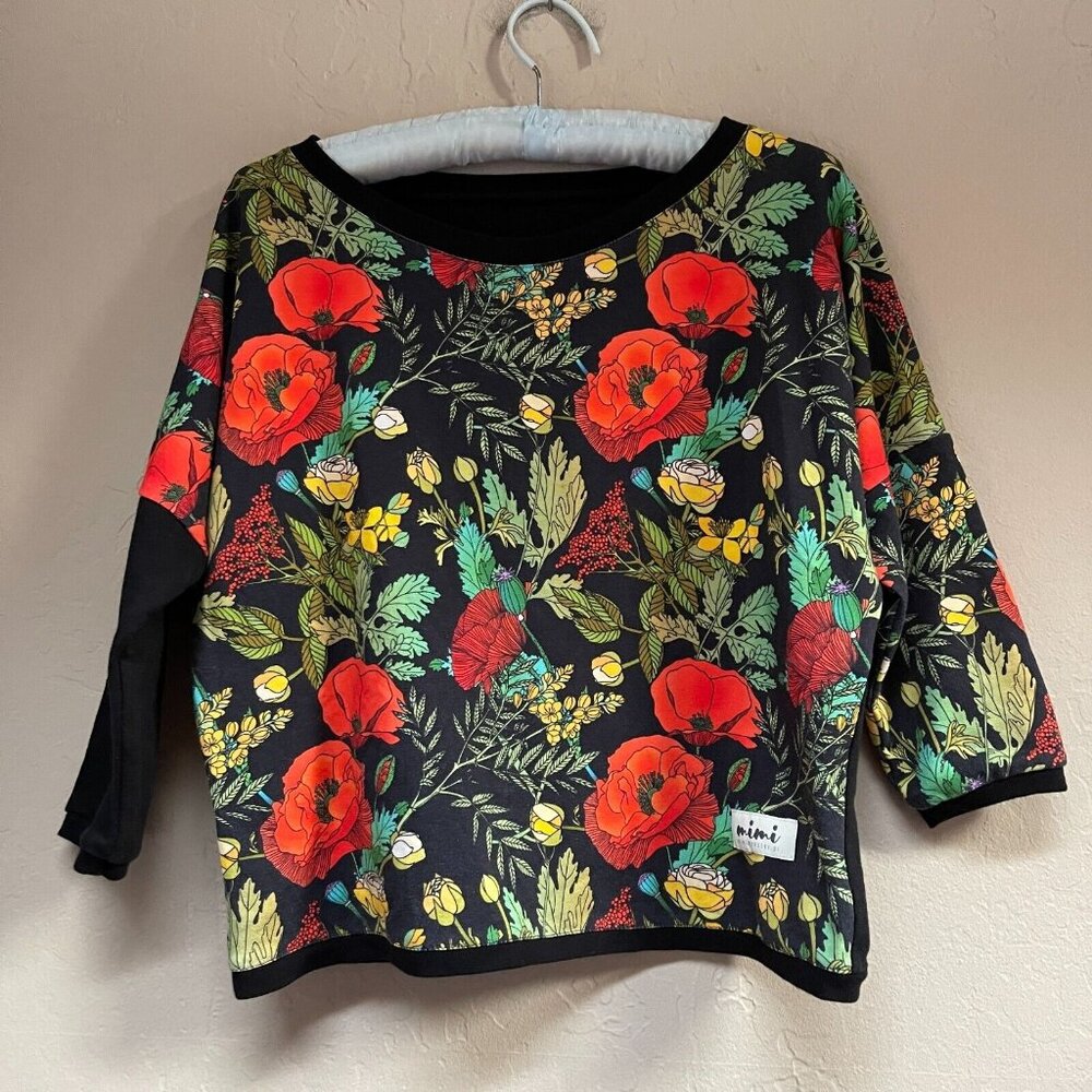Mimi Women's Round Neck Black Red Floral Boho Cropped Top Pullover 3/4 Sleeve